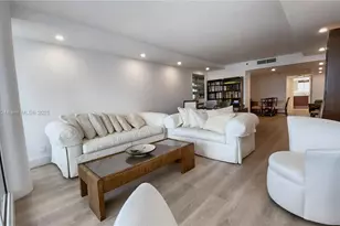 1717 N Bayshore Dr, Miami, FL 33132 - Photo 15