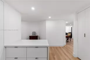 1717 N Bayshore Dr, Miami, FL 33132 - Photo 23