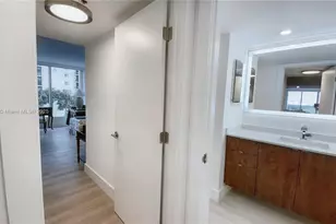 1717 N Bayshore Dr, Miami, FL 33132 - Photo 25