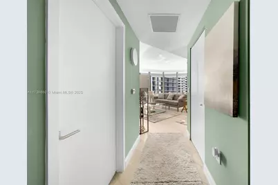 45 SW 9th St #2608, Miami, FL 33130 - Photo 5