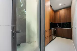 1785 Cleveland Rd, Miami Beach, FL 33141 - Photo 25