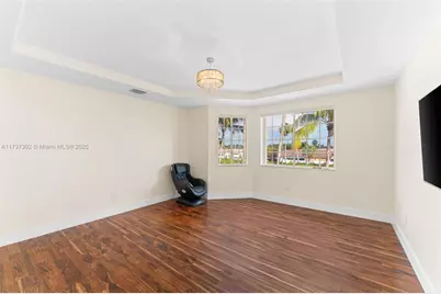 16801 NW 77th Pl, Miami Lakes, FL 33016 - Photo 15