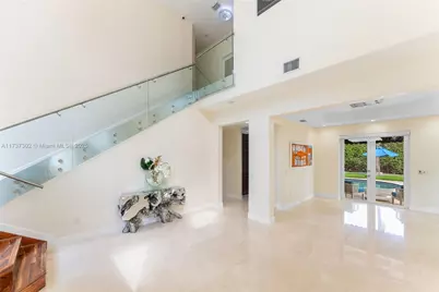 16801 NW 77th Pl, Miami Lakes, FL 33016 - Photo 5