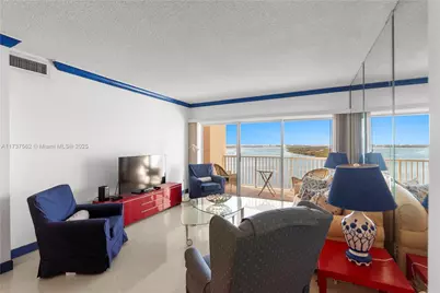 300 Bayview Dr #1112, Sunny Isles Beach, FL 33160 - Photo 11