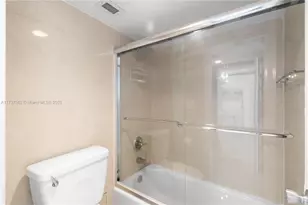 300 Bayview Dr, Sunny Isles Beach, FL 33160 - Photo 19