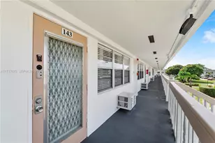 143 Oakridge J, Deerfield Beach, FL 33442 - Photo 5