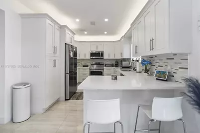 10290 SW 7th Ter, Sweetwater, FL 33174 - Photo 15