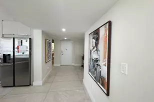 2751 S Ocean Dr, Hollywood, FL 33019 - Photo 13