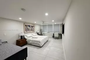 2751 S Ocean Dr, Hollywood, FL 33019 - Photo 21