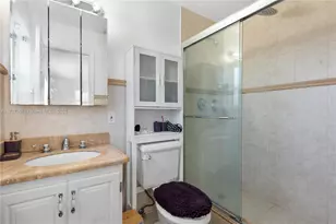 222 SW 1st St, Pompano Beach, FL 33060 - Photo 11