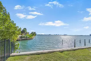 600 NE 36th St, Miami, FL 33137 - Photo 31