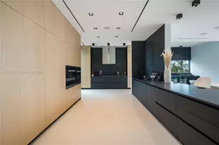 1369 N Venetian Way, Miami, FL 33139 - Photo 21