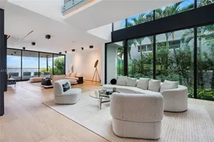 1369 N Venetian Way, Miami, FL 33139 - Photo 5