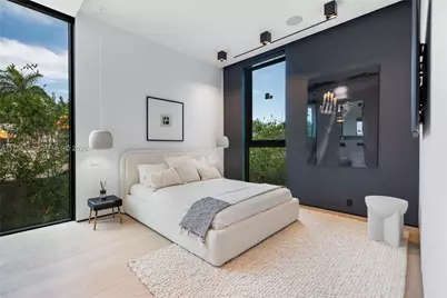 1369 N Venetian Way, Miami, FL 33139 - Photo 45