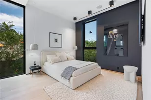 1369 N Venetian Way, Miami, FL 33139 - Photo 45