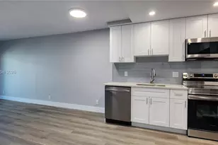 3004 NE 5th Terrace, Wilton Manors, FL 33334 - Photo 25