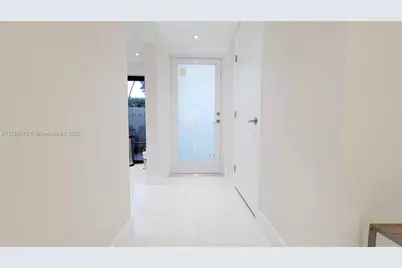 369 Poinciana Dr #1115, Sunny Isles Beach, FL 33160 - Photo 3