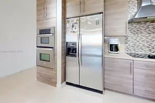 600 N Three Islands Blvd, Hallandale Beach, FL 33009 - Photo 59