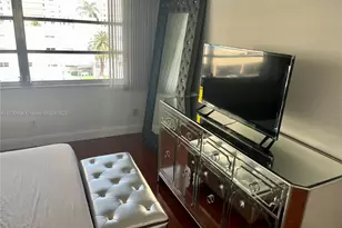 440 Paradise Isle Blvd, Hallandale Beach, FL 33009 - Photo 9