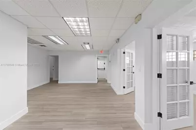 2550 S Dixie Hwy, Miami, FL 33133 - Photo 19