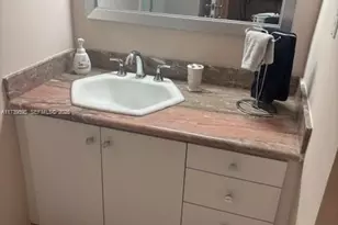 100 Lincoln Rd, Miami Beach, FL 33139 - Photo 9
