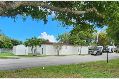 1601 S 21st Ave, Hollywood, FL 33020 - Photo 3