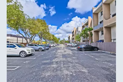10900 SW 104th St #114, Miami, FL 33176 - Photo 31