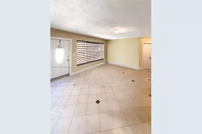 800 NW 176th Ter, Miami Gardens, FL 33169 - Photo 3