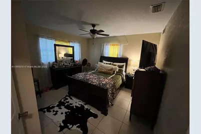 800 NW 176th Ter, Miami Gardens, FL 33169 - Photo 9