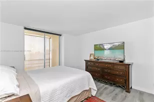 2821 NE 163th St, North Miami Beach, FL 33160 - Photo 13