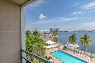 2821 NE 163th St, North Miami Beach, FL 33160 - Photo 23