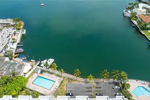 2821 NE 163th St, North Miami Beach, FL 33160 - Photo 31