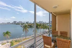 2821 NE 163th St, North Miami Beach, FL 33160 - Photo 5