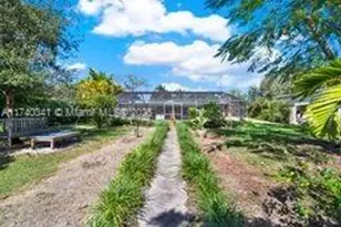 11624 SW 93rd St, Miami, FL 33176 - Photo 59