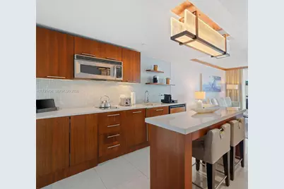 6801 Collins Ave #608 (door 616), Miami Beach, FL 33141 - Photo 5