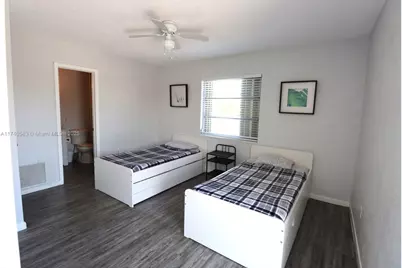 141 McArthur Pkwy #A, Pembroke Pines, FL 33024 - Photo 5