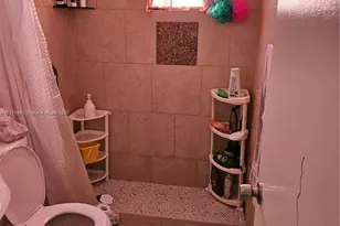 1260 NW 4th St, Miami, FL 33125 - Photo 11