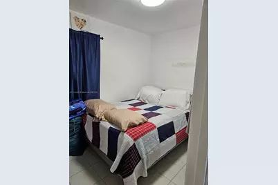 1260 NW 4th St, Miami, FL 33125 - Photo 13