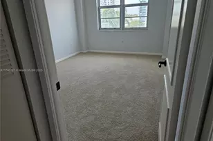 2801 NE 183rd St, Aventura, FL 33160 - Photo 27