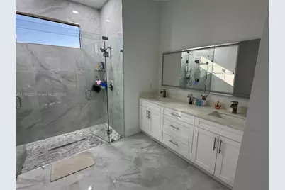 512 NE Juanita Pl, Cape Coral, FL 33909 - Photo 11