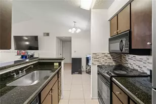 2866 S University Dr, Davie, FL 33328 - Photo 7