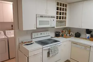 9755 NW 52nd St, Doral, FL 33178 - Photo 35
