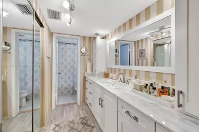 4000 NW 44th Ave #405, Lauderdale Lakes, FL 33319 - Photo 19