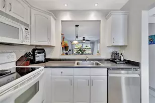 5131 W Oakland Park Blvd, Lauderdale Lakes, FL 33313 - Photo 9