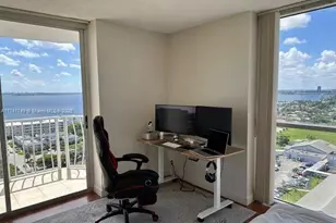 7601 E Treasure Dr, North Bay Village, FL 33141 - Photo 7