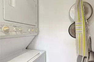 6080 NW 44th St, Lauderhill, FL 33319 - Photo 13