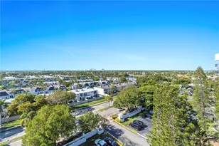 800 Parkview Dr, Hallandale Beach, FL 33009 - Photo 33