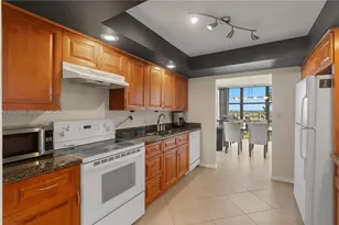 800 Parkview Dr, Hallandale Beach, FL 33009 - Photo 13
