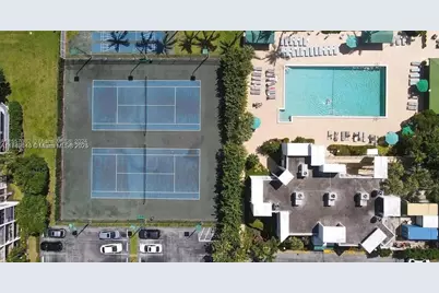 1000 Parkview Dr #226, Hallandale Beach, FL 33009 - Photo 9