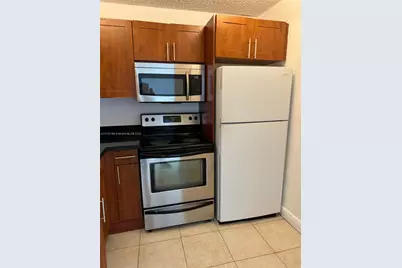 484 NW 165th St Rd #A-516, Miami, FL 33169 - Photo 5